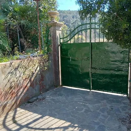 Con Ampio Giardino A Due Passi Dal Mare Vila *