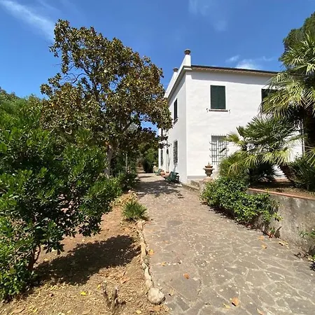 Con Ampio Giardino A Due Passi Dal Mare Villa *